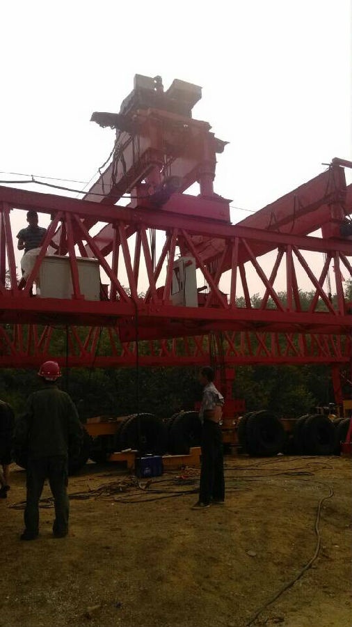 安裝調(diào)試現(xiàn)場(chǎng)圖二